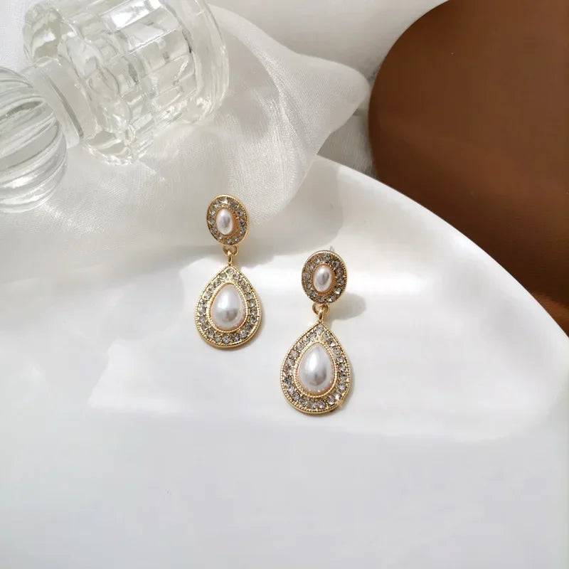 Retro Elegant  Pearl Clip Earrings